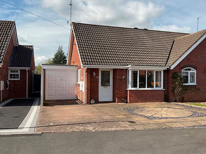 1 Bedroom Semi Detached Bungalow For Sale In Meadow Park Road, Wollaston, Stourbridge, DY8