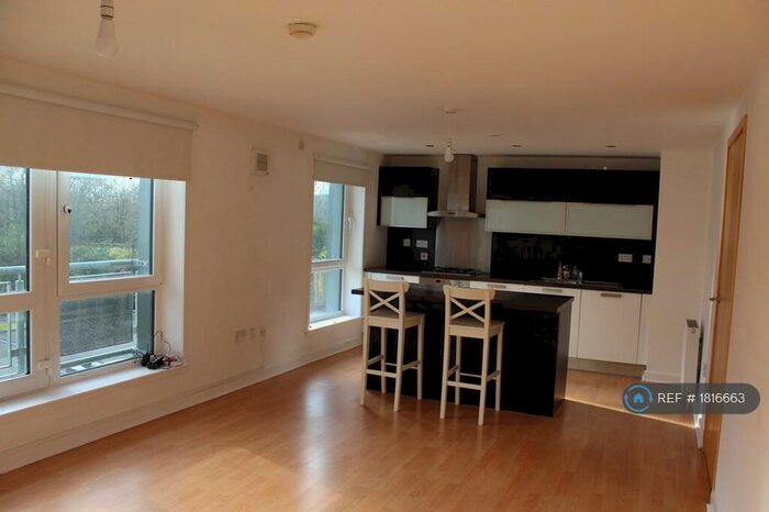 2 Bedroom Flat To Rent In Law Roundabout, East Kilbride, Glasgow, G74