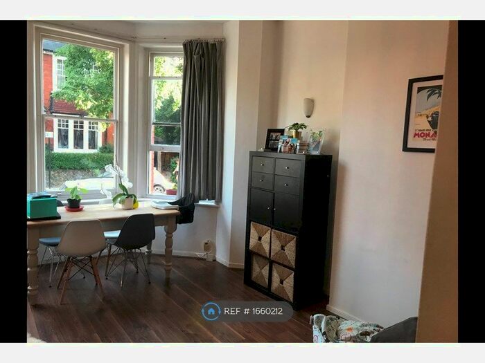 2 Bedroom Flat To Rent In Highgate, London, N6