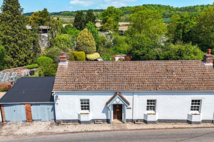 4 Bedroom Detached Bungalow For Sale In High Street, Shipton Bellinger, Tidworth, SP9