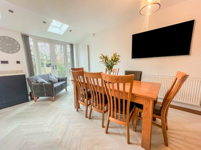 3 Bedroom House To Rent In Newquay Drive, Glenfield, Leicester, LE3