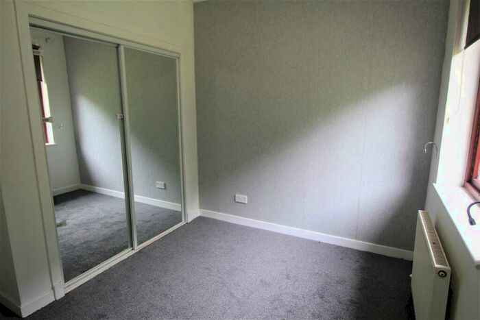 2 Bedroom Flat To Rent In Poplar Street, Greenock, PA15