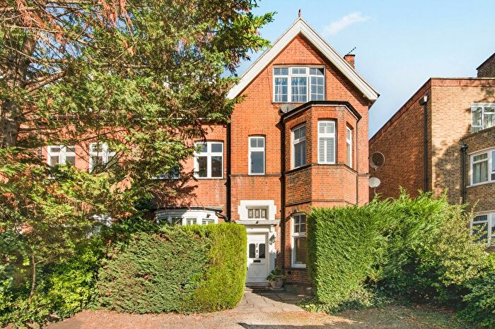 2 Bedroom Flat To Rent In West Hill, West Hill, SW15