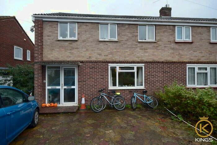 5 Bedroom End Of Terrace House To Rent In Applegarth Avenue, Guildford, GU2