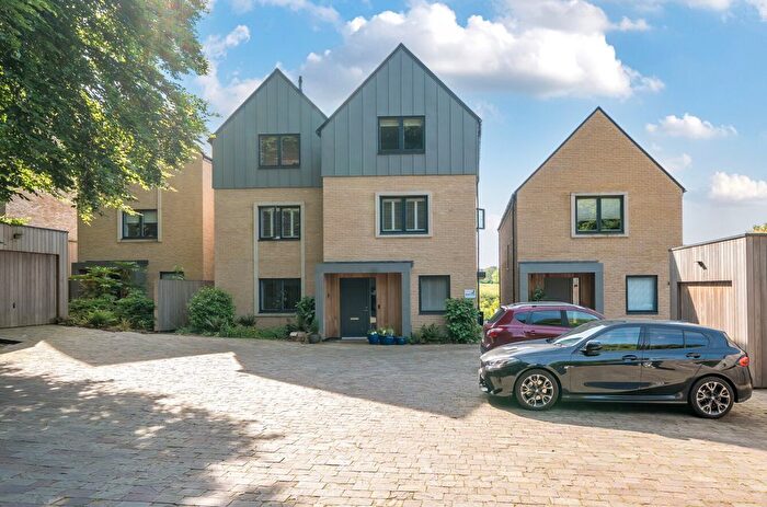2 Bedroom Flat For Sale In Chilbolton Avenue, Winchester, Hampshire, SO22