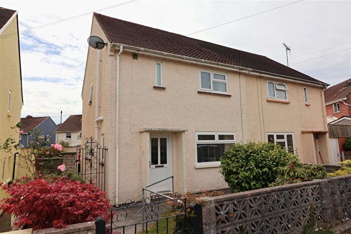 3 Bedroom Semi-Detached House For Sale In Hawthorn Rise, Haverfordwest, SA61