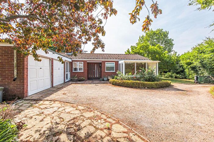 3 Bedroom Detached Bungalow For Sale In Attractive Three Bedroom Bungalow In Swardeston, NR14