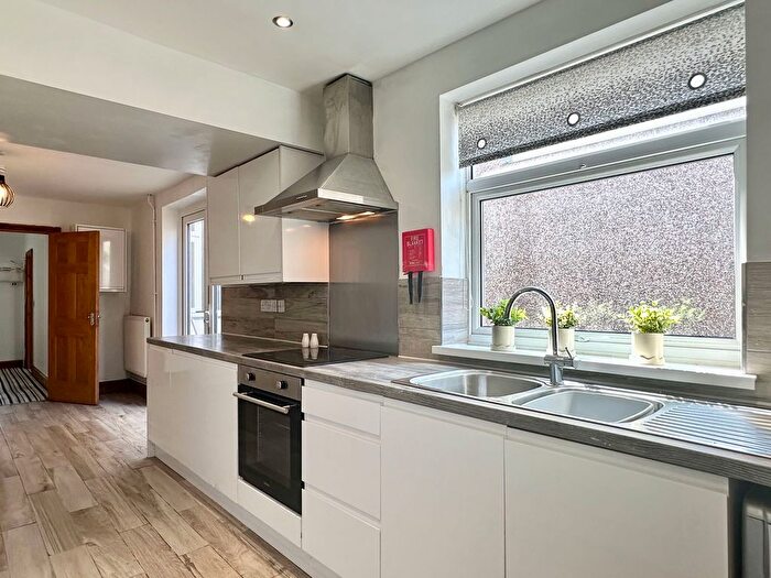 3 Bedroom Terraced House To Rent In Gower Road, Sketty, SA2