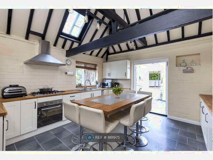 5 Bedroom Detached House To Rent In Queen Anne Farm, Guildford, GU4