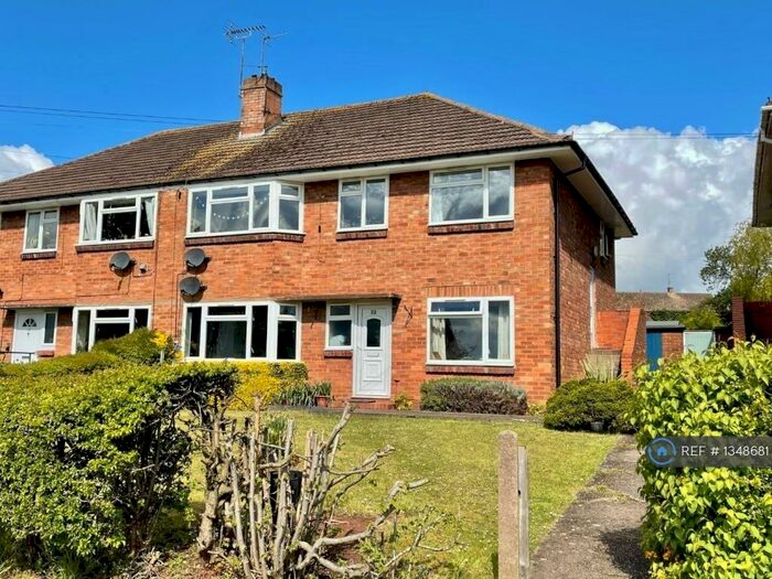 2 Bedroom Flat To Rent In Wolverley, Kidderminster, DY11