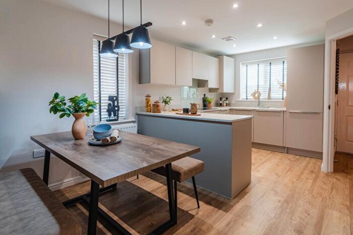 3 Bedroom Semi-Detached House For Sale In Thornton Road, Thornton, Bradford, BD13