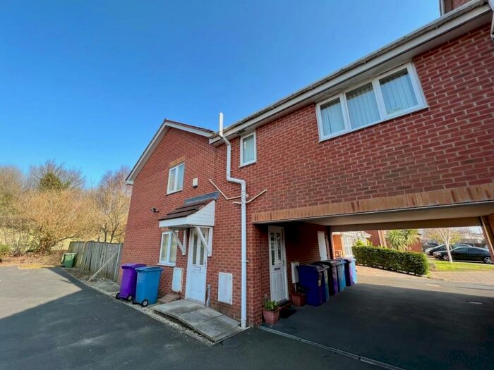 2 Bedroom Flat To Rent In October Drive, Liverpool, L6