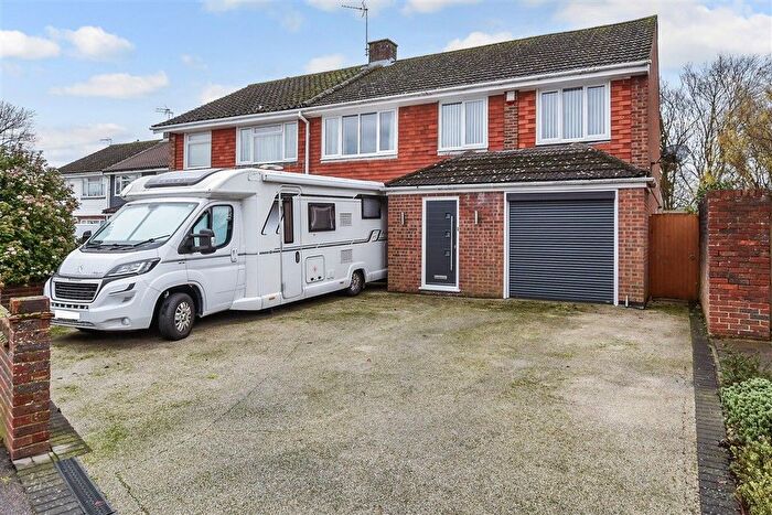 4 Bedroom Semi-Detached House For Sale In Lansdowne Avenue, Maidstone, Kent, ME15