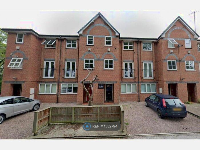 6 Bedroom Flat To Rent In Bridgelea Road, Manchester, M20