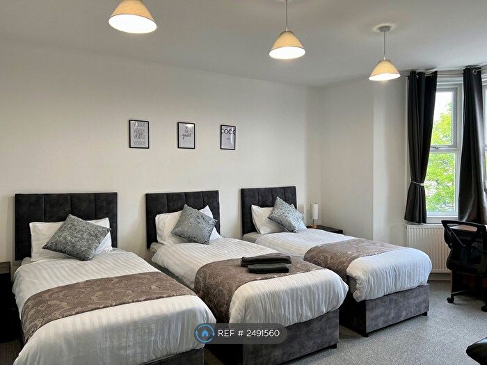 5 Bedroom Terraced House To Rent In Kingsley Terrace, Newcastle Upon Tyne, NE4