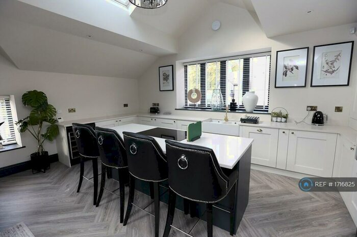 2 Bedroom Flat To Rent In Tapton Elms Coach House, Sheffield, S10