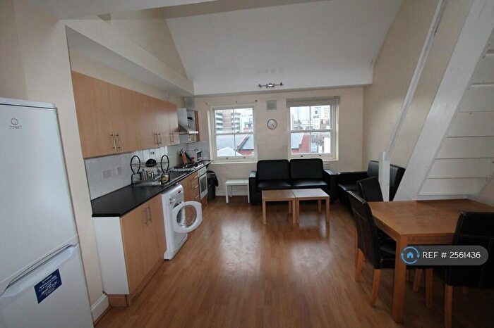4 Bedroom Flat To Rent In Cannon Street Road, London, E1