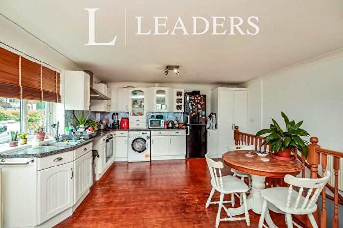 2 Bedroom Maisonette To Rent In Ashburnham Gardens, BN21