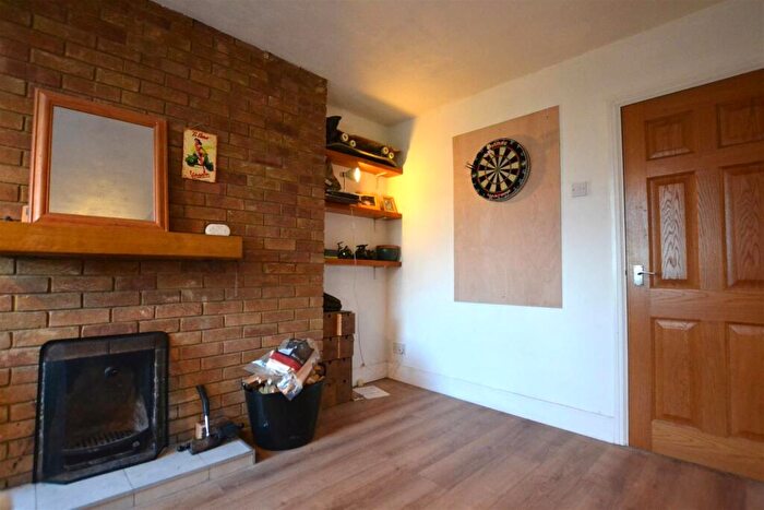 2 Bedroom Apartment For Sale In Fleet Road, Fleet, GU51