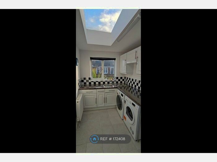 5 Bedroom End Of Terrace House To Rent In Glenesk Road, London, SE9