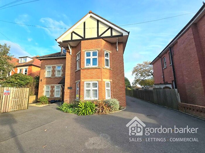 2 Bedroom Flat To Rent In Belle Vue Road, Bournemouth, Dorset, BH6