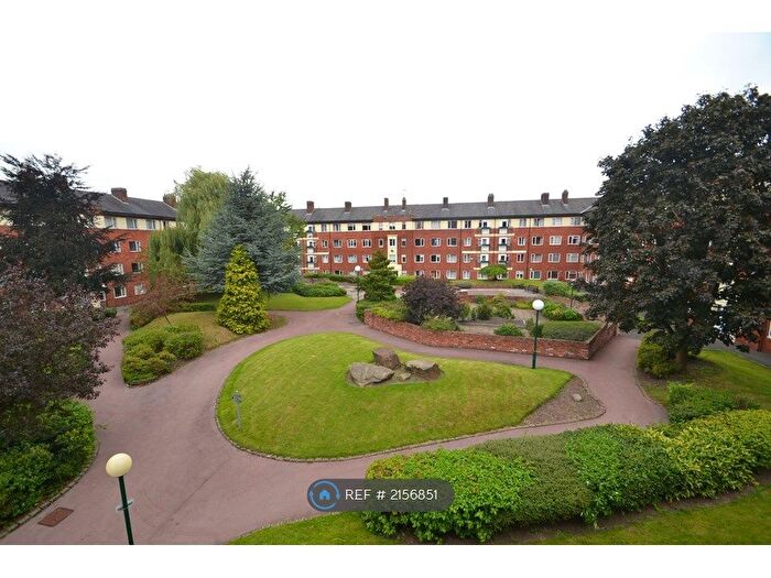 2 Bedroom Flat To Rent In Melmerby Court, Salford, M5