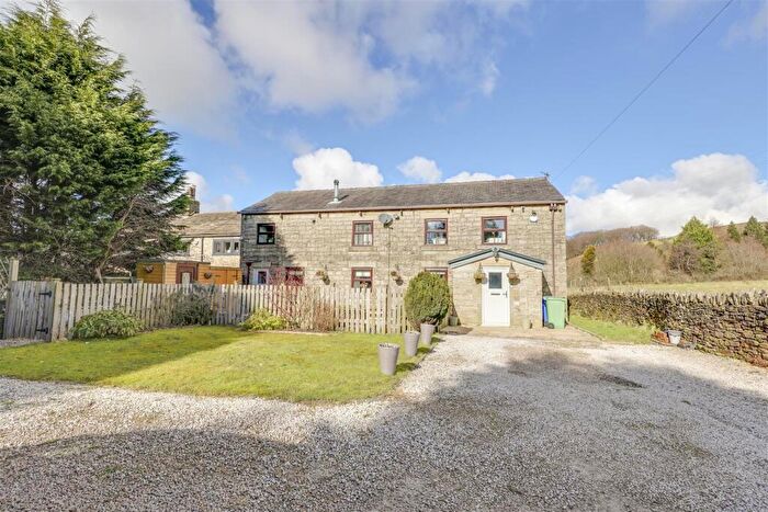 4 Bedroom Semi-Detached House For Sale In Makingate Barn, Laund Lane, Cribden Side, Rossendale, BB4