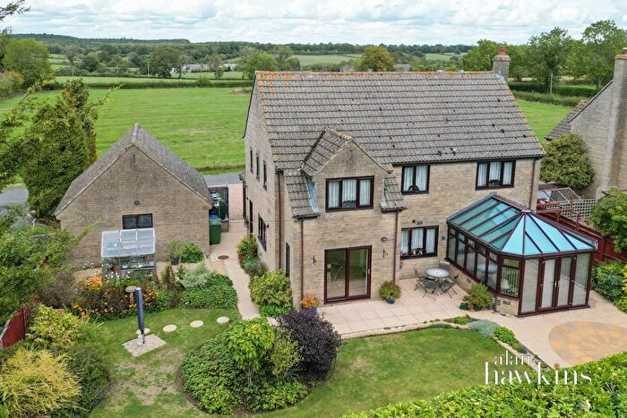 4 Bedroom Detached House For Sale In The Common, Brinkworth, SN15