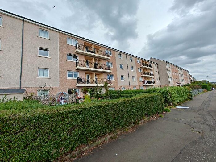 2 Bedroom Flat To Rent In Heathcot Avenue, Drumchapel, Glasgow, G15