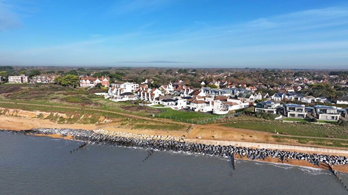 3 Bedroom Detached House For Sale In Needles Point, Milford-On-Sea, SO41