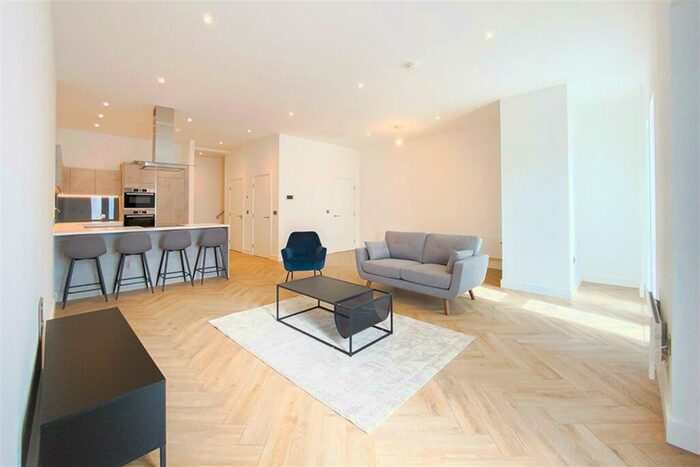 2 Bedroom Apartment To Rent In Silvercroft Street, M15