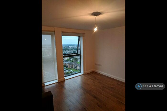1 Bedroom Flat To Rent In City House, Croydon, CR0