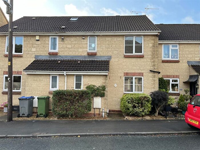 3 Bedroom Terraced House To Rent In Station Road, Corsham, SN13