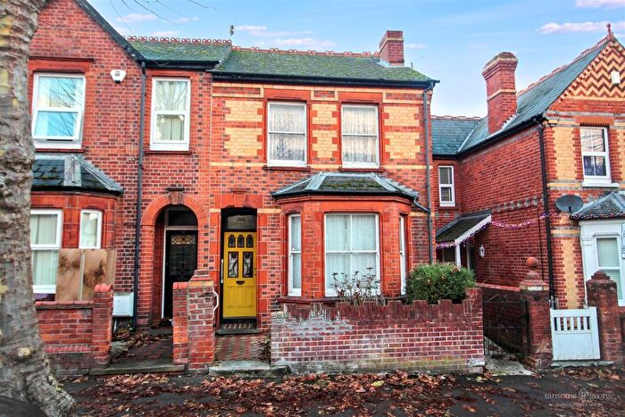 4 Bedroom Semi Detached House For Sale In Wantage Road, Reading, RG30