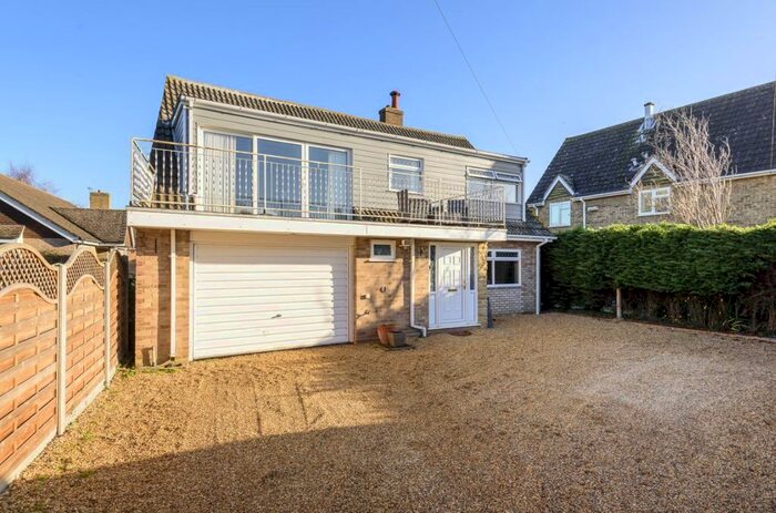 5 Bedroom Detached House For Sale In Northill Road, Cople, Bedford, MK44