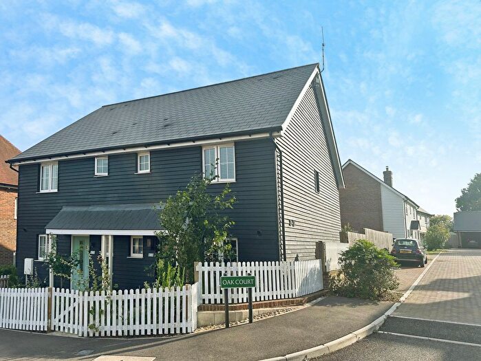 3 Bedroom Semi-Detached House For Sale In Silver Birch Road, Ashford, TN27