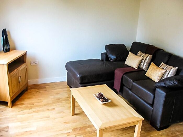1 Bedroom Flat To Rent In Cardigan Road, Leeds, LS6