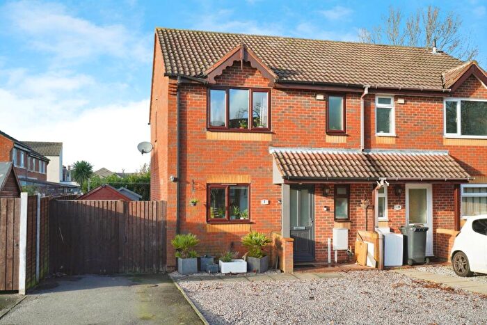 3 Bedroom Semi Detached House For Sale In Hawthorn Close, Coalville, Leicestershire, LE67