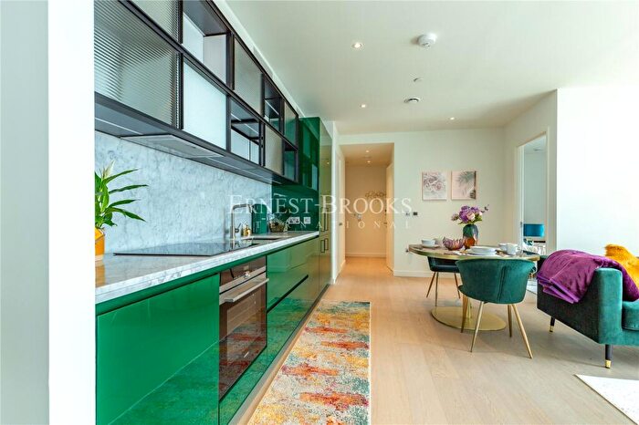 2 Bedroom Apartment To Rent In Bagshaw Building, The Wardian, Canary Wharf, E14