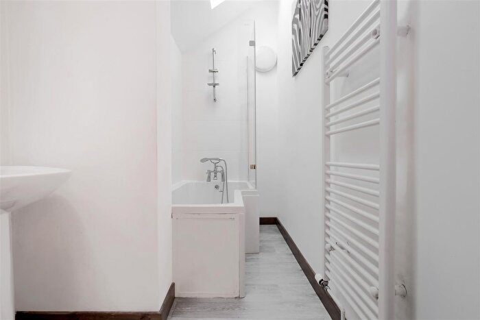 2 Bedroom Semi-Detached House For Sale In Baldock Road, Buntingford, SG9