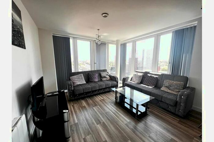 2 Bedroom Flat To Rent In Lexington Gardens, Birmingham, B15