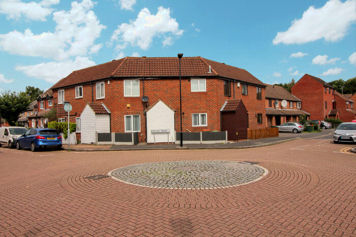 1 Bedroom Terraced House To Rent In Linton Gardens, London, E6