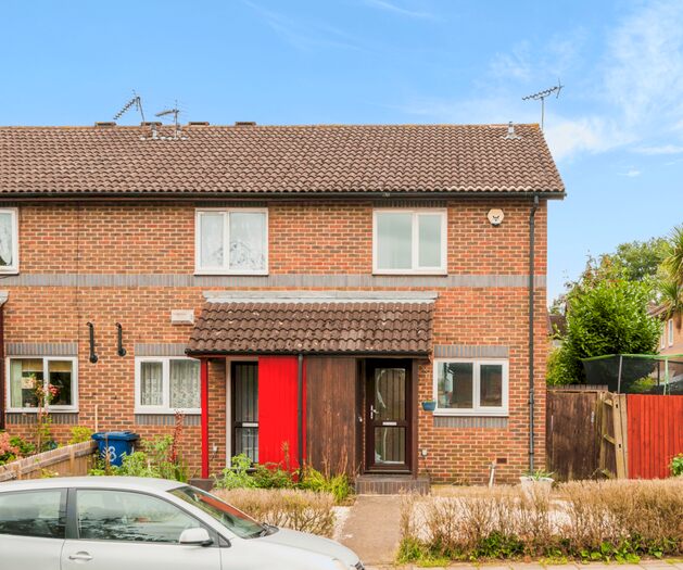 2 Bedroom End Of Terrace House To Rent In Twyford Abbey Road, London, NW10