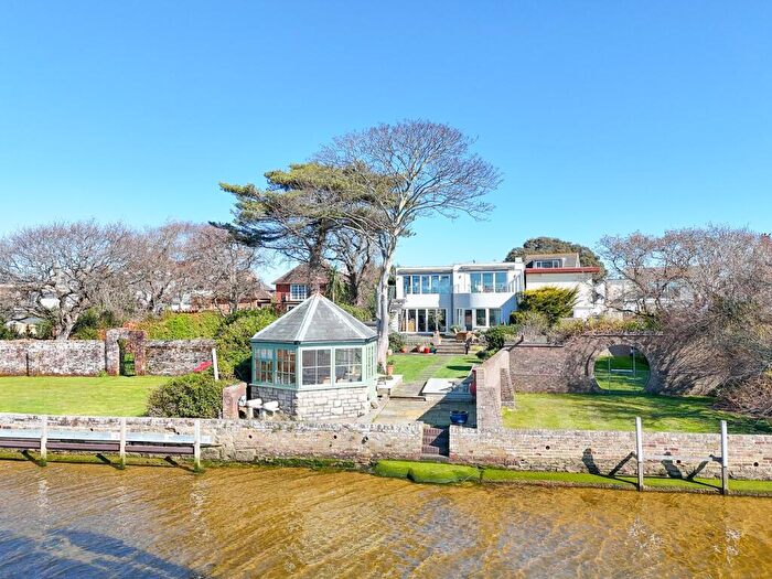 5 Bedroom Detached House For Sale In Stanpit, Christchurch, BH23