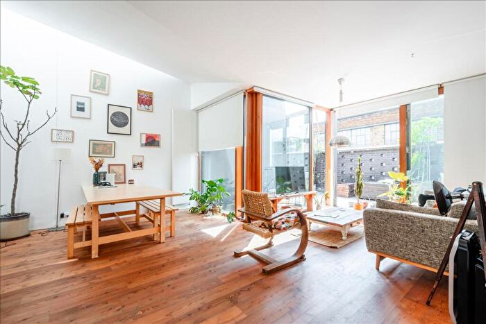 3 Bedroom Penthouse To Rent In Charlotte Road, Shoreditch, EC2A