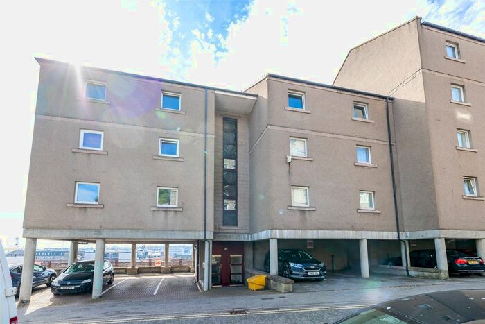 2 Bedroom Flat To Rent In Castle Terrace, Aberdeen, AB11