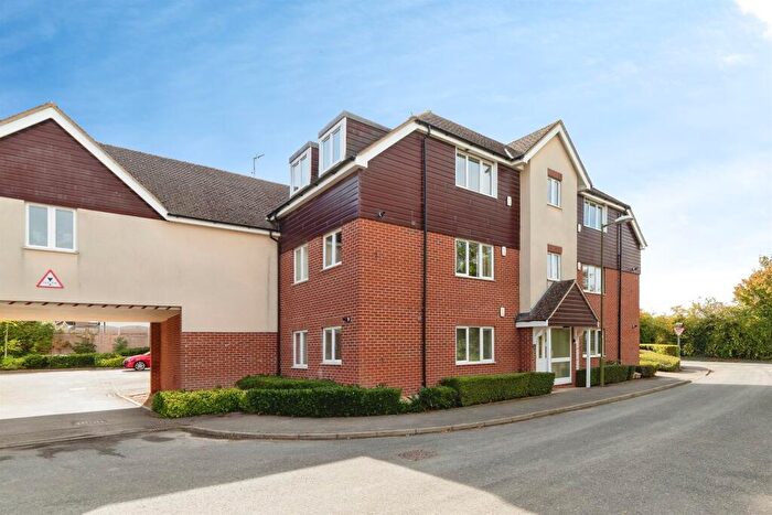 2 Bedroom Flat For Sale In Weston Way, Baldock, SG7