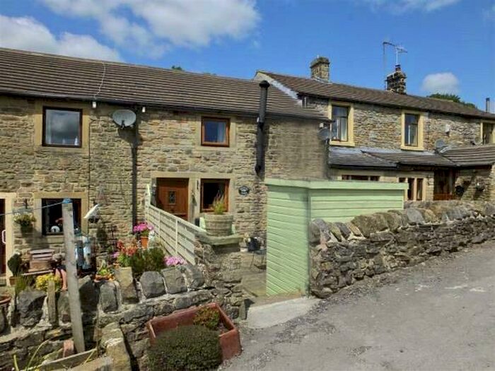 2 Bedroom Barn Conversion To Rent In Barnsey Lodge, Barnoldswick, BB18