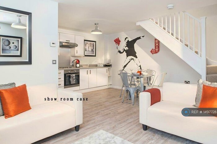 2 Bedroom End Of Terrace House To Rent In Hope Street, Birmingham, B5