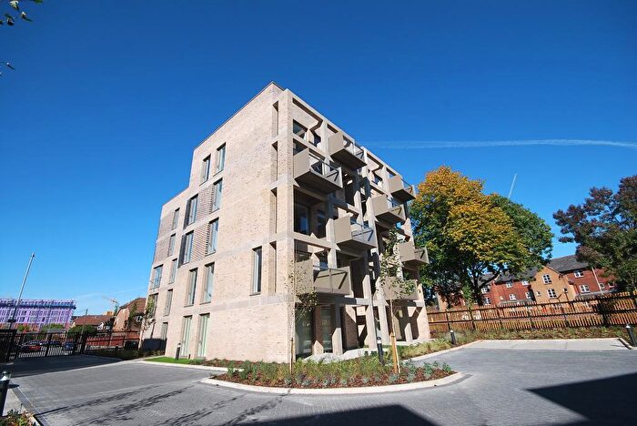 2 Bedroom Apartment To Rent In City Road, Hulme, Manchester, Lancashire, M15